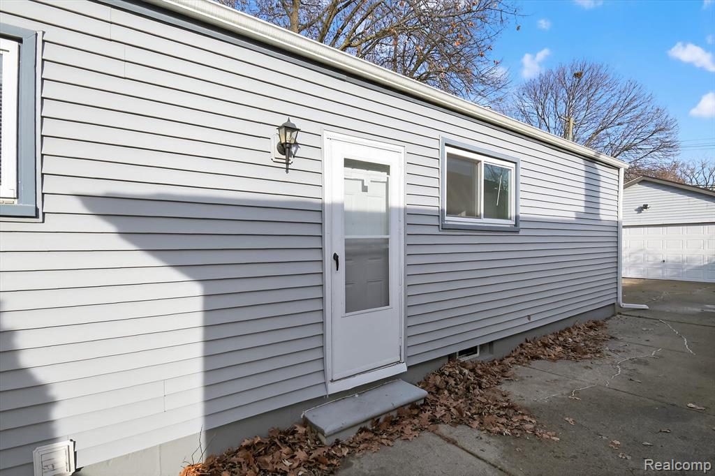 7571 William Street, Taylor, MI 48180 — Photo 32