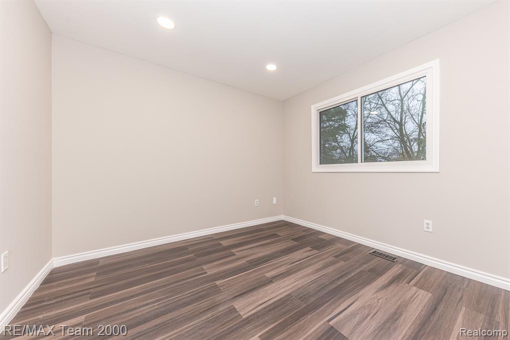 17148 PON VALLEY Drive, Northville, MI 48168 — Photo 33