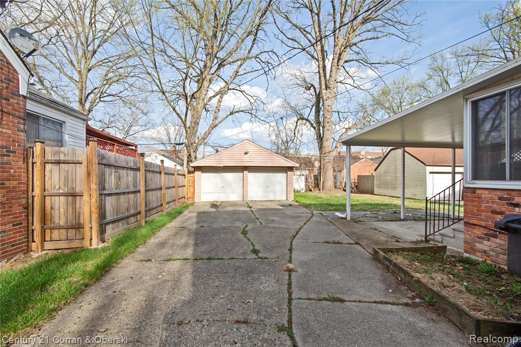 16166 Sunderland Road, Detroit, MI 48219 — Photo 32