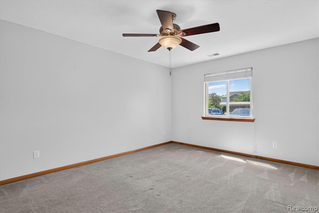 45720 Prairiegrass Court, Belleville, MI 48111 — Photo 22