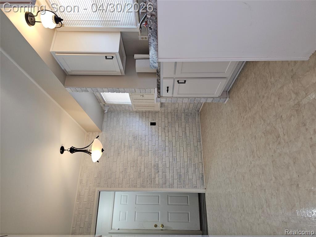 7355 W Frumin Court, Westland, MI — Photo 13