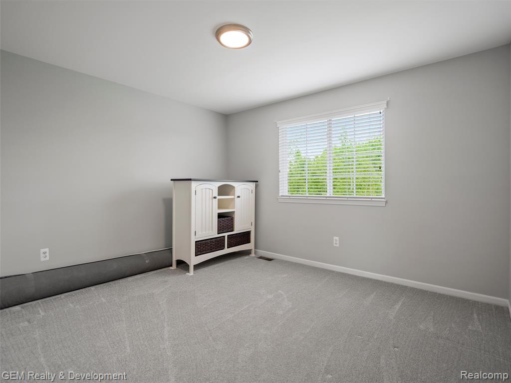 52486 Aspen Drive, South Lyon, MI 48178 — Photo 46
