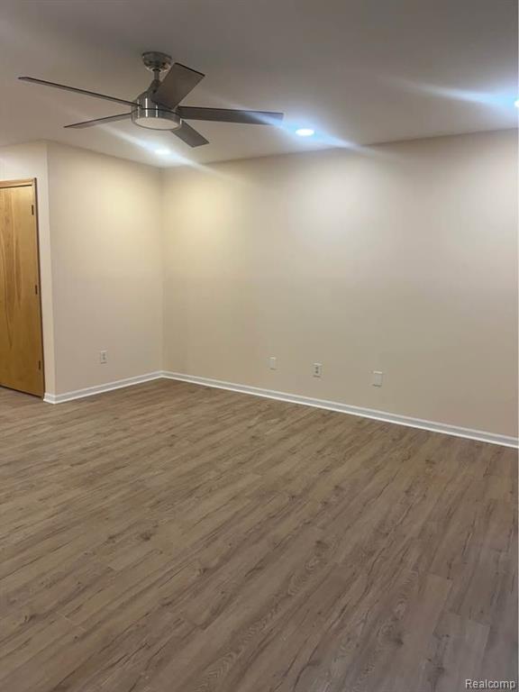 306 MARIGOLD Circle, Westland, MI — Photo 20
