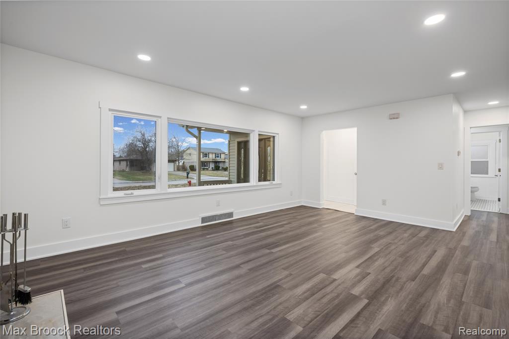 17348 Hilton Street, Southfield, MI, 48075