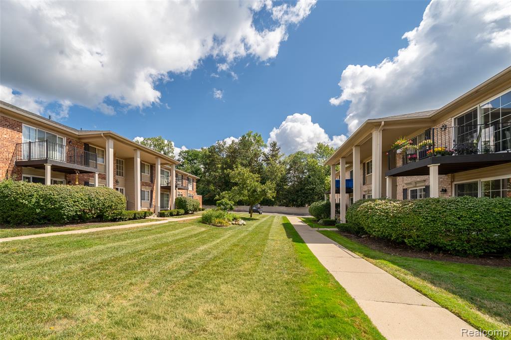 6151 Orchard Lake Road, 103, West Bloomfield, MI — Photo 25