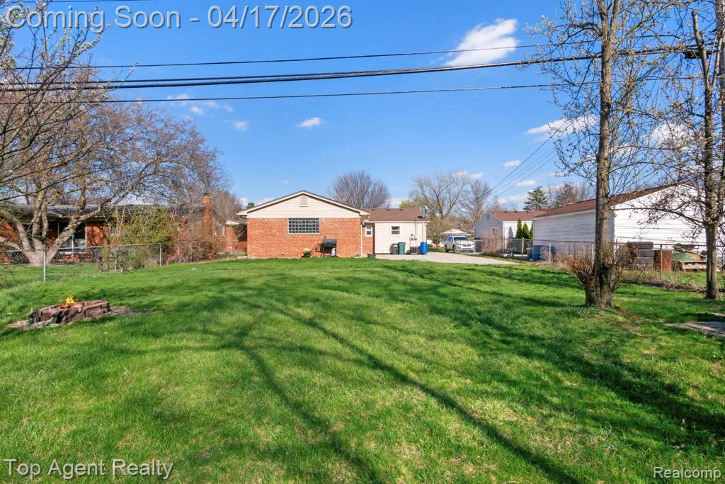 1973 Alexander Drive, Troy, MI 48083 — Photo 10