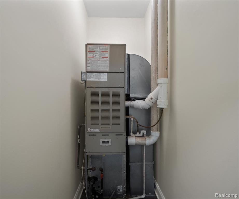 48196 Martz Road, Van Buren, MI 48111 — Photo 13
