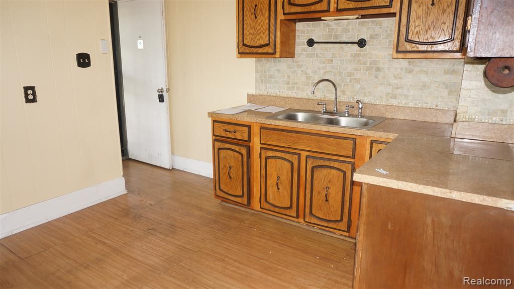 17803 SAINT AUBIN Street, Detroit, MI 48212 — Photo 4