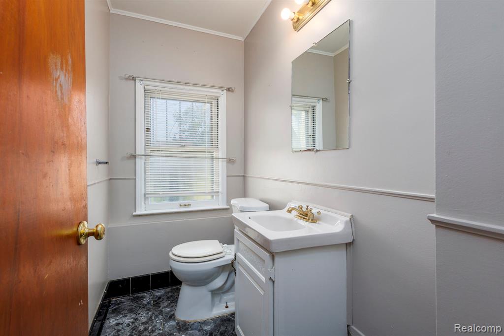 13821 Fairmount Drive, Detroit, MI 48205 — Photo 8