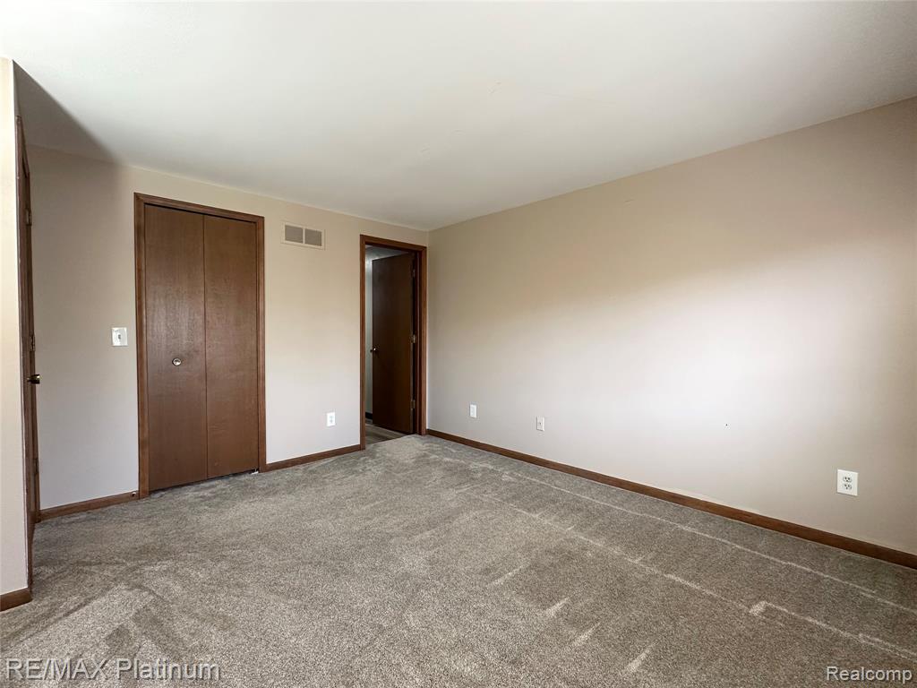 470 Woodstone Road, 33, Waterford, MI 48327 — Photo 20