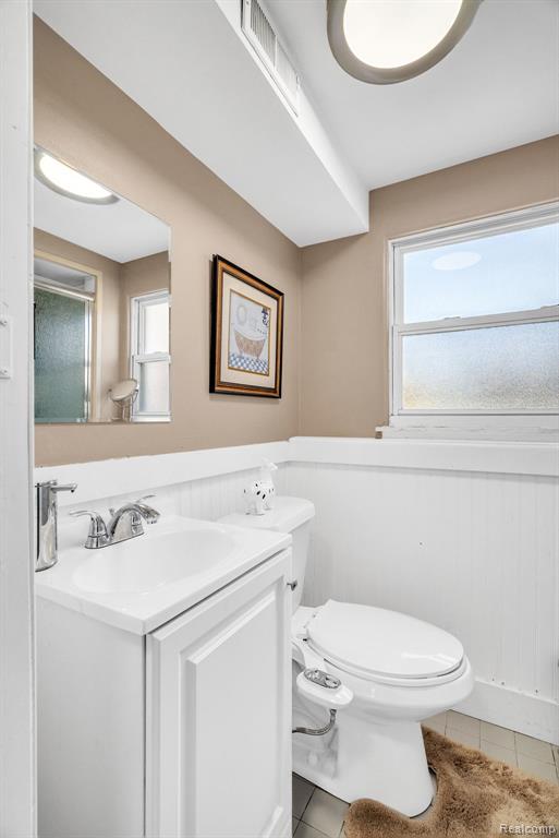 9749 Sylvester Street, Taylor, MI 48180 — Photo 39