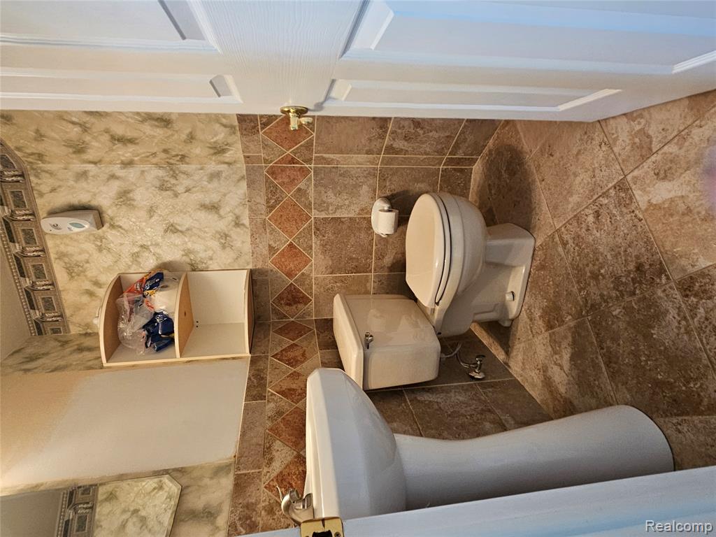 8596 Hampshire Drive, Sterling Heights, MI 48313 — Photo 10