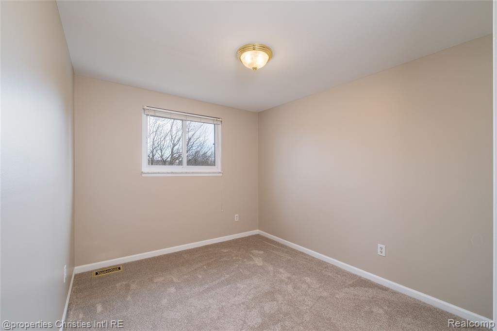 6158 Courtland Drive, Canton, MI 48187 — Photo 24