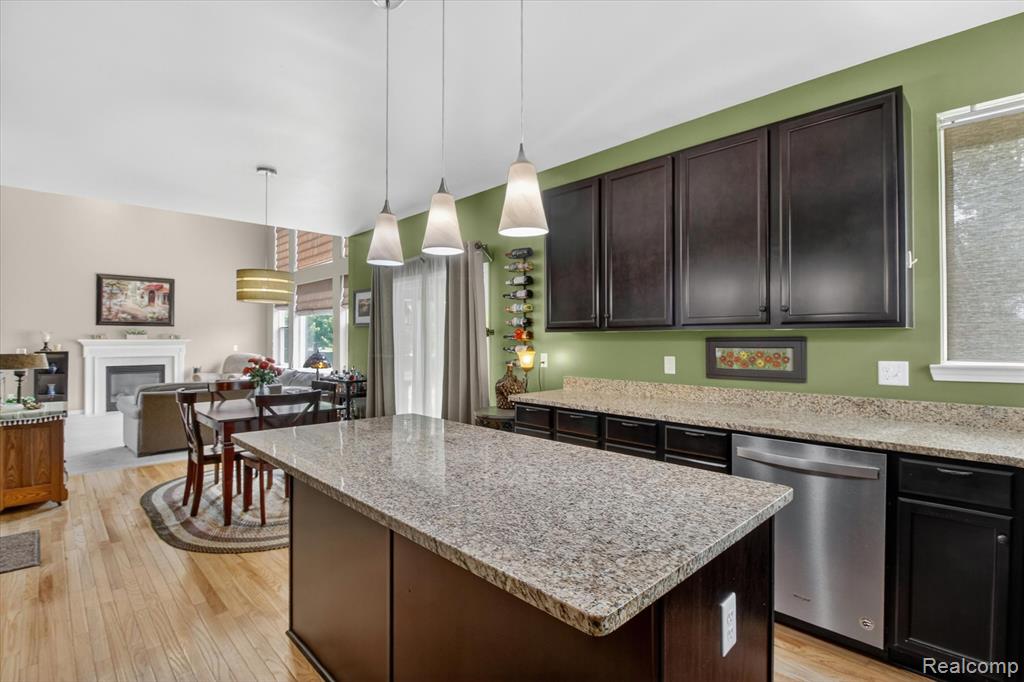49271 Laguna Drive, Van Buren, MI 48111 — Photo 18