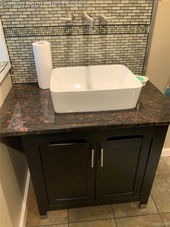 9130 E Bassett Court, Livonia, MI 48150 — Photo 68