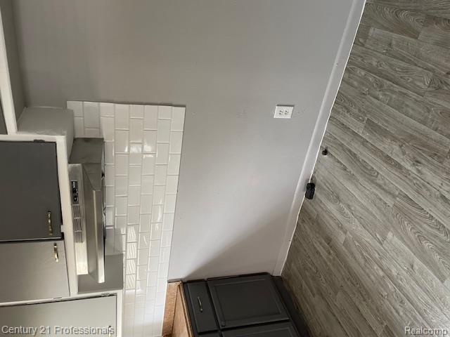 8834 Winston, Redford, MI 48239 — Photo 14