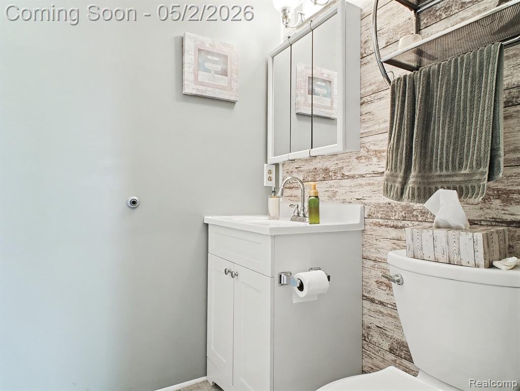 4488 Thorntree Drive, Burton, MI 48509 — Photo 21