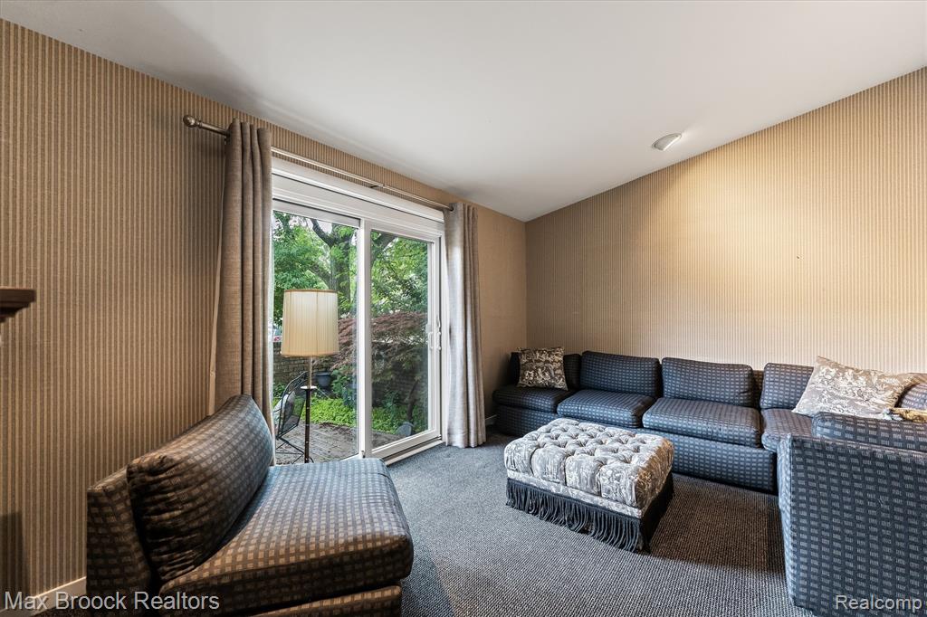 4159 Foxpointe Drive, West Bloomfield, MI 48323 — Photo 17