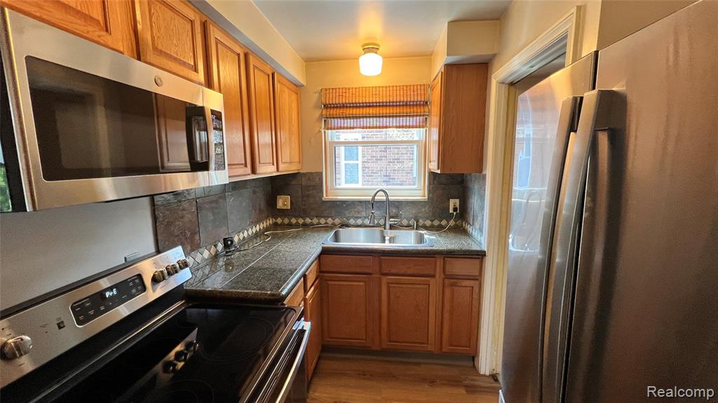 10185 Beaconsfield Street, Detroit, MI 48224 — Photo 7