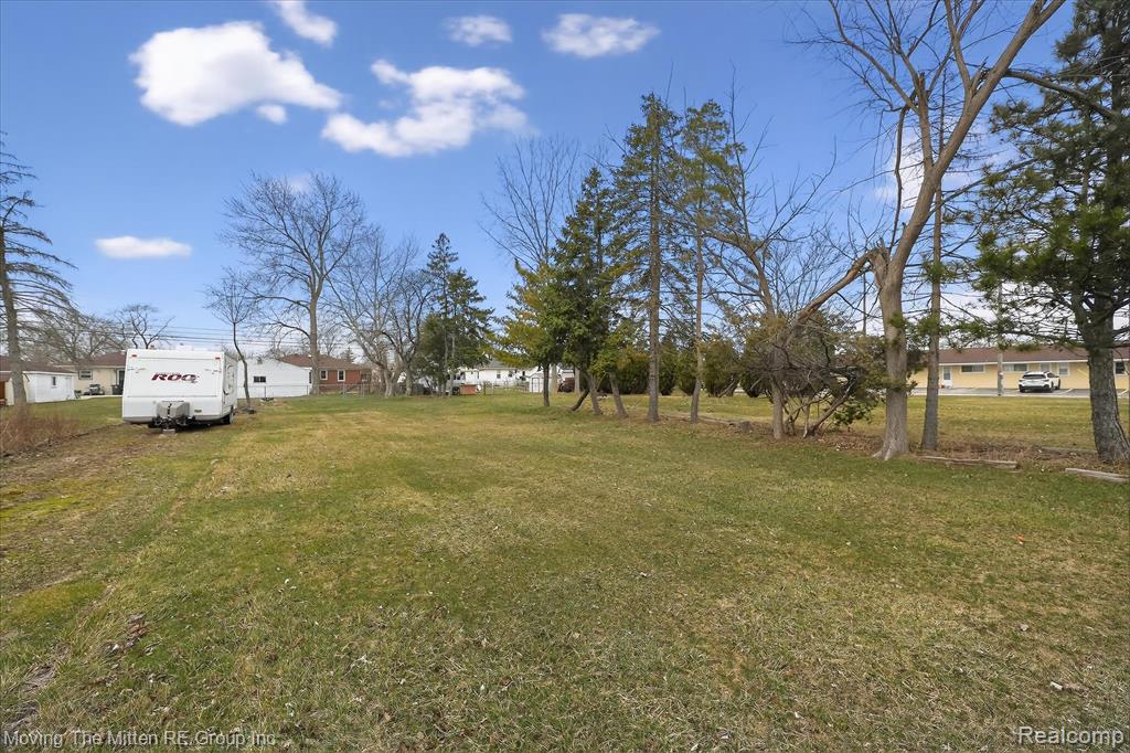 17049 Reno Street, Riverview, MI 48193 — Photo 52