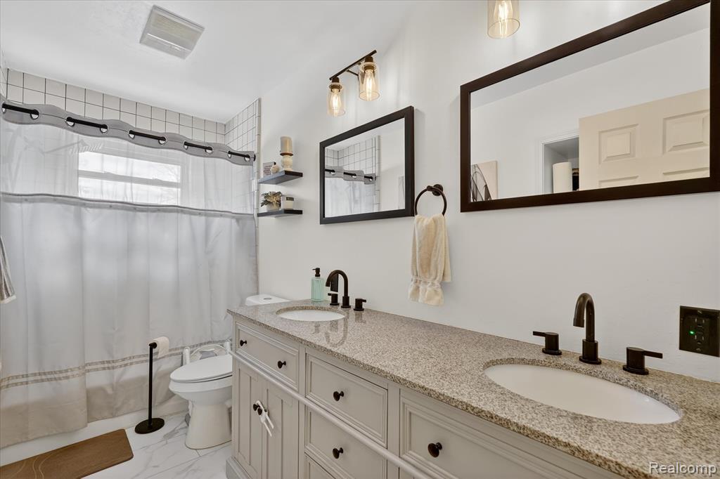 743 Dunreath Street, Walled Lake, MI 48390 — Photo 19