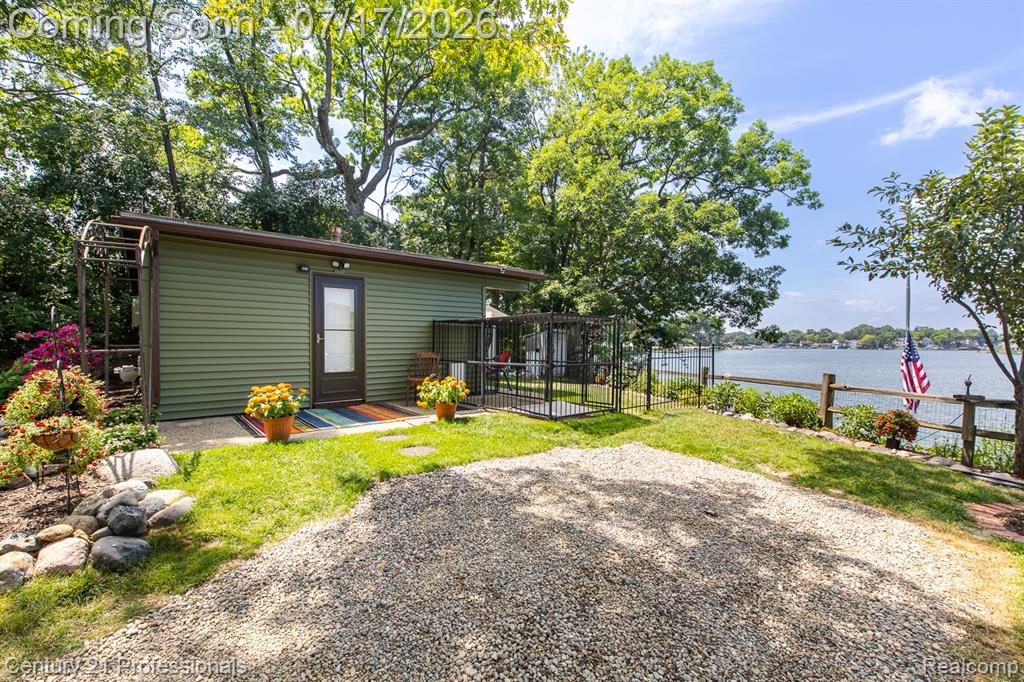 420 Bellevue Avenue, Lake Orion, MI 48362 — Photo 16