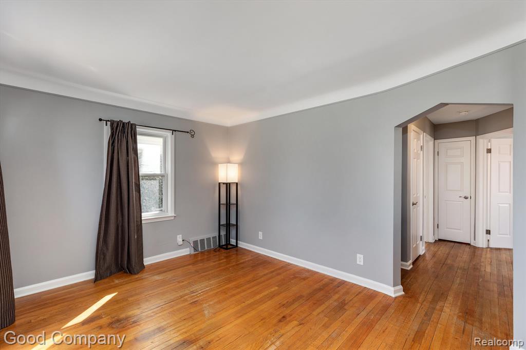 396 UNIVERSITY Street, Ferndale, MI 48220 — Photo 8