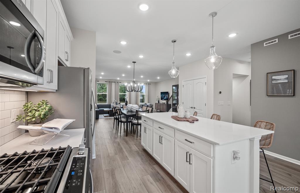 42814 Atwood Avenue, Novi, MI — Photo 11
