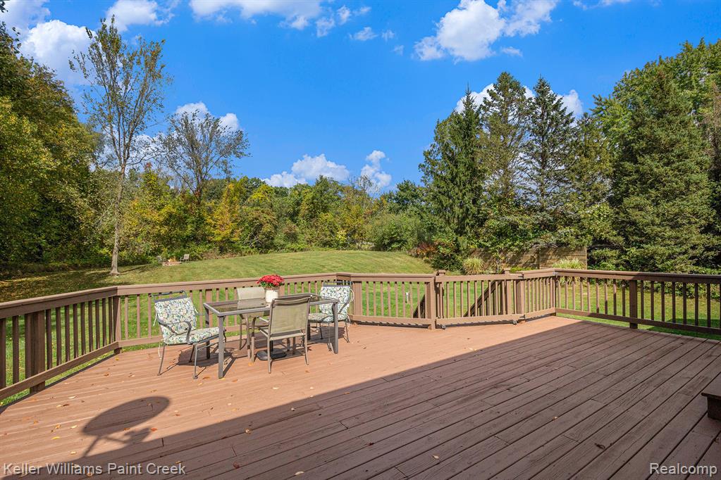 665 Rolling Acres Drive, Ortonville, MI 48462 — Photo 19