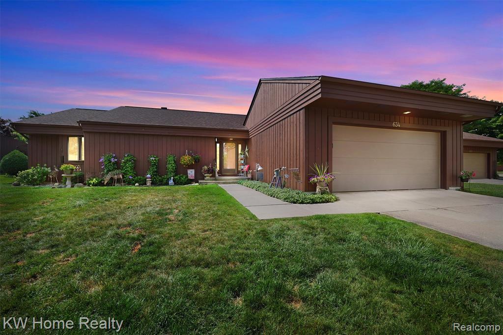 634 Applegate Lane, Grand Blanc, MI 48439