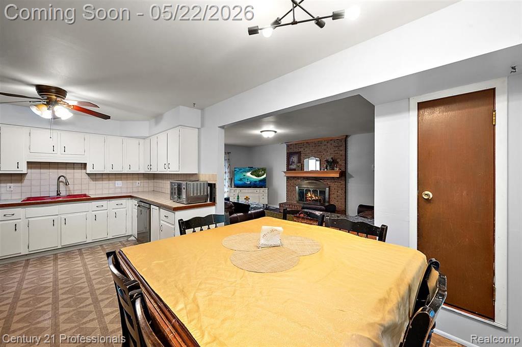 4255 Whispering Oak Drive, Flint, MI 48507 — Photo 15