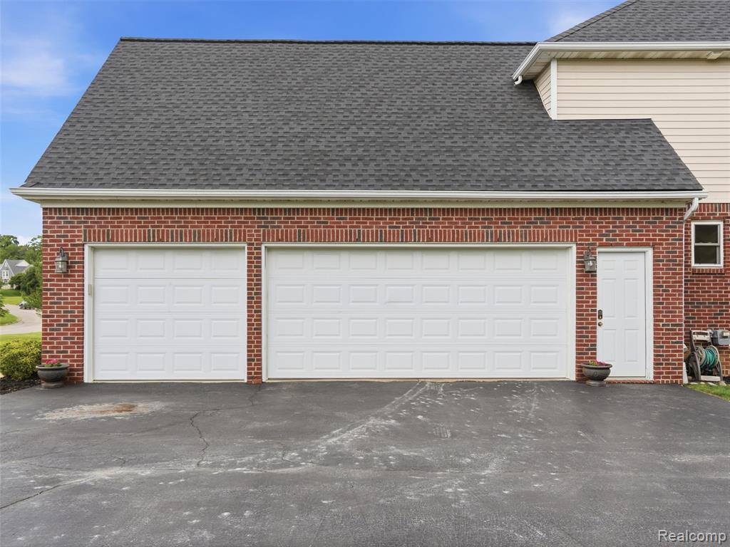 1232 Thorn Ridge Drive, Howell, MI 48843 — Photo 51