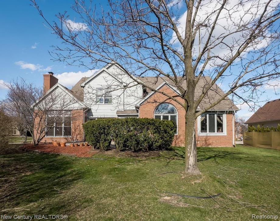 1075 Redding Drive, Troy, MI 48098 — Photo 2
