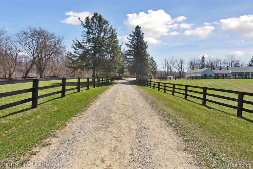 4715 FOX LAKE Road, Goodrich Vlg, MI — Photo 3