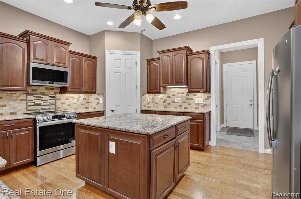 1161 Oakwood Road, Ortonville, MI 48462 — Photo 19