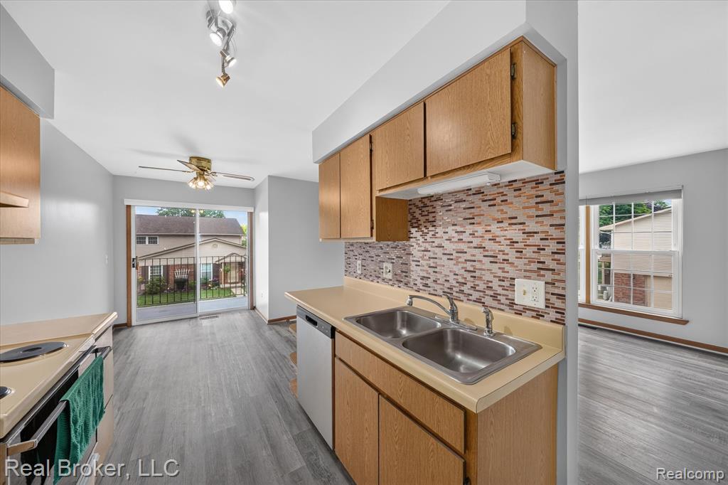68457 Rosewood Lane, Richmond, MI 48062 — Photo 16