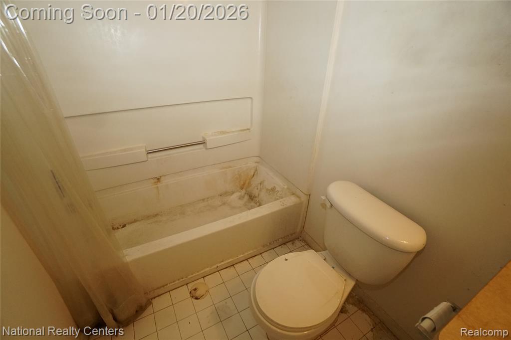 9025 Newport Way, 24, Livonia, MI 48150 — Photo 15