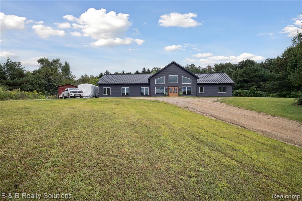 6318 Clear Lake Road, Imlay City, MI 48444 — Photo 2