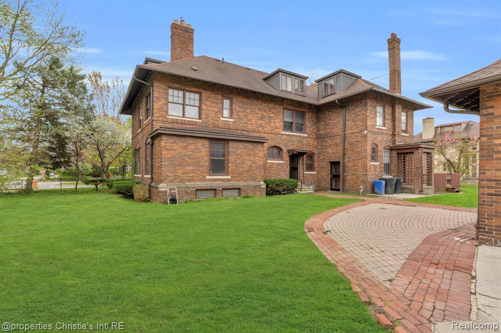 610 Chicago Boulevard, Detroit, MI 48202 — Photo 63