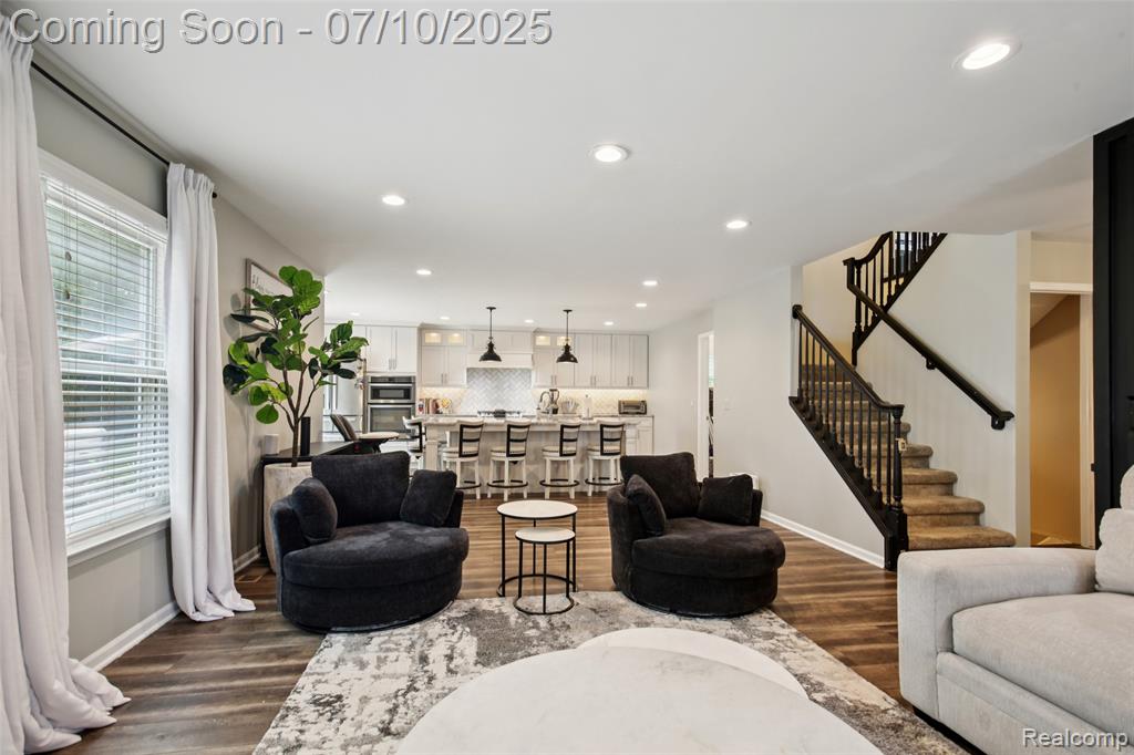 46533 Woodside Drive, Canton, MI 48187 — Photo 5