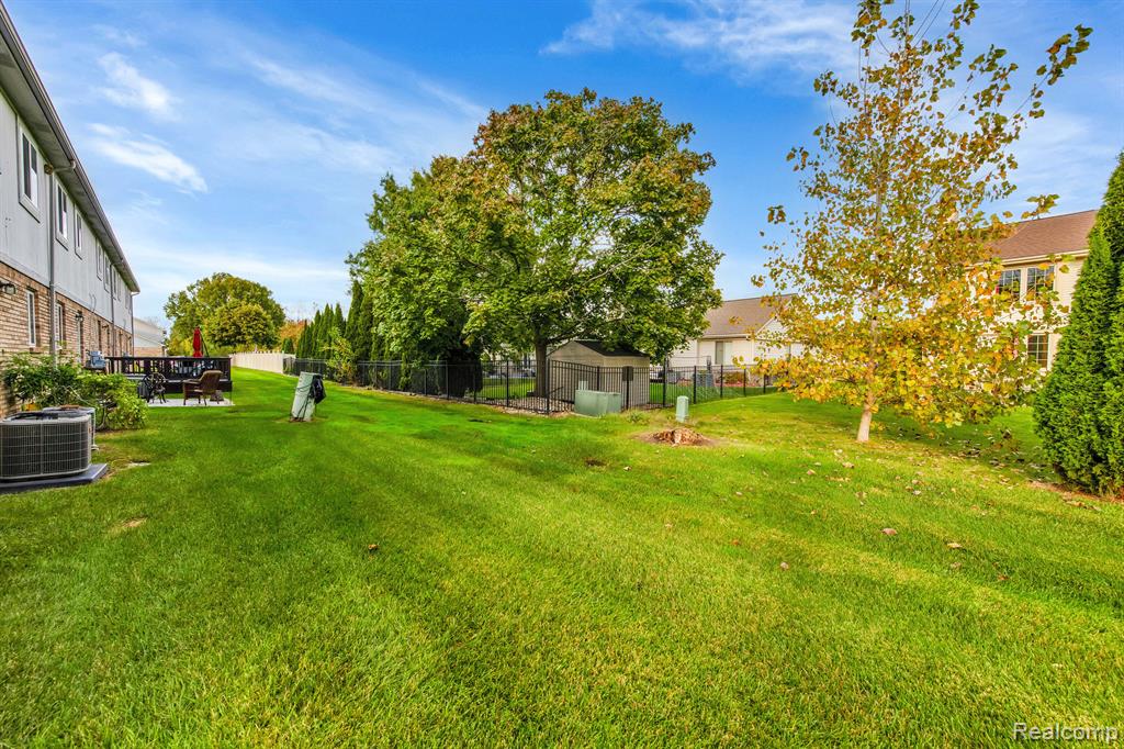 23268 STOFLET Lane, Trenton, MI 48183 — Photo 20
