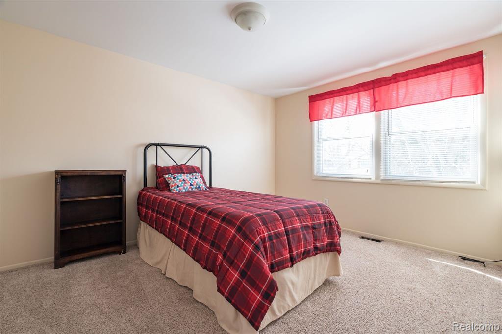 4929 Danbury Drive, Troy, MI 48085 — Photo 25