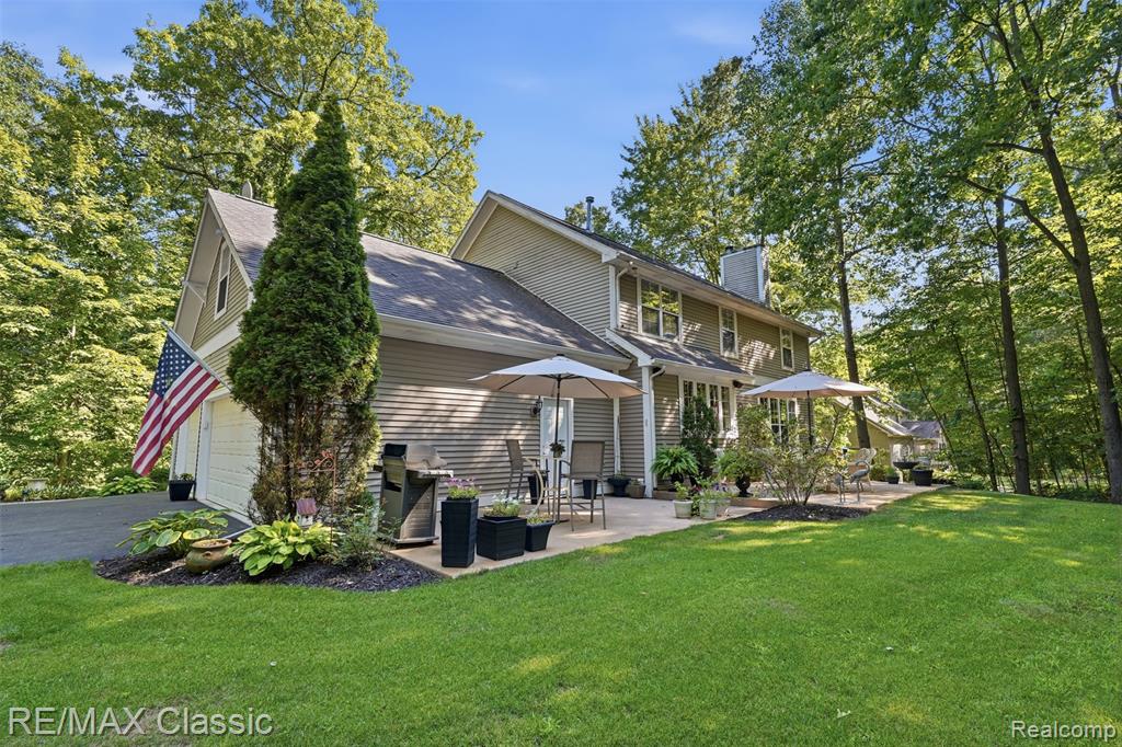 6303 Ridge Hollow Lane, Davisburg, MI 48350 — Photo 3