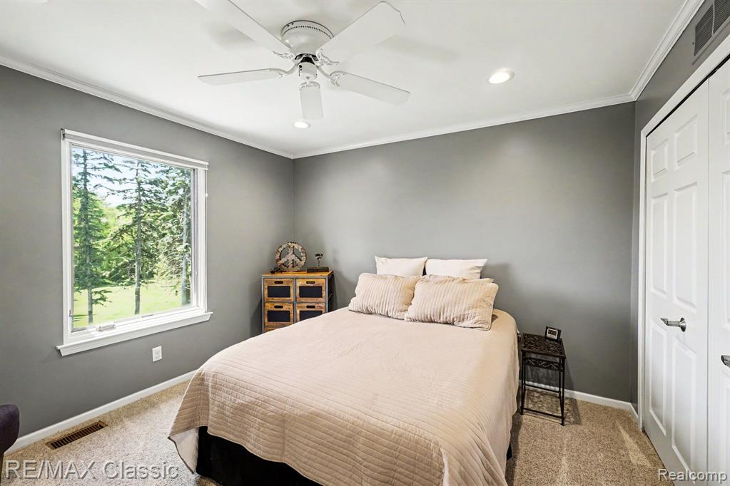 54853 Walnut Drive, New Hudson, MI 48165 — Photo 25