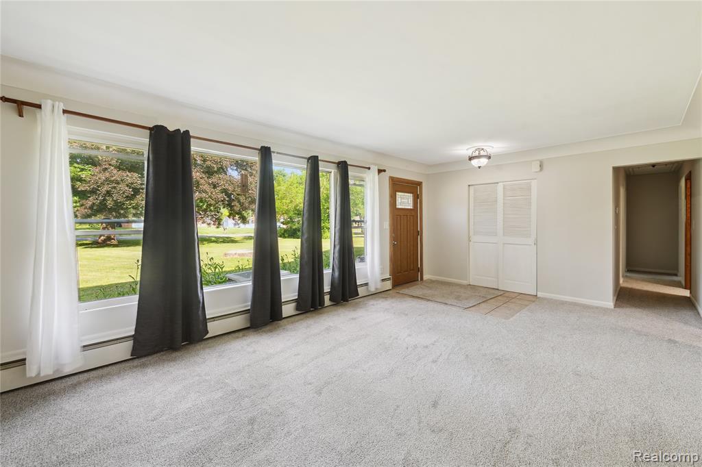 4403 Killarney Park Drive, Burton, MI 48529 — Photo 10