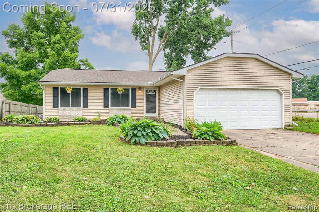 5010 Spring Well Lane, Grand Blanc, MI 48439 — front exterior