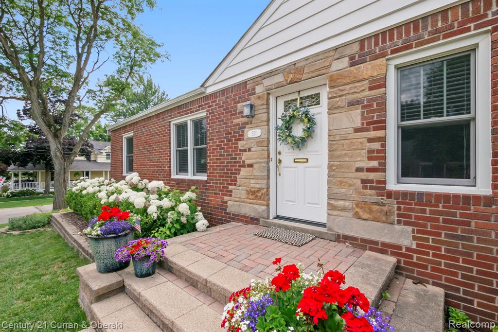 551 N Evergreen Street, Plymouth, MI 48170 — Photo 8