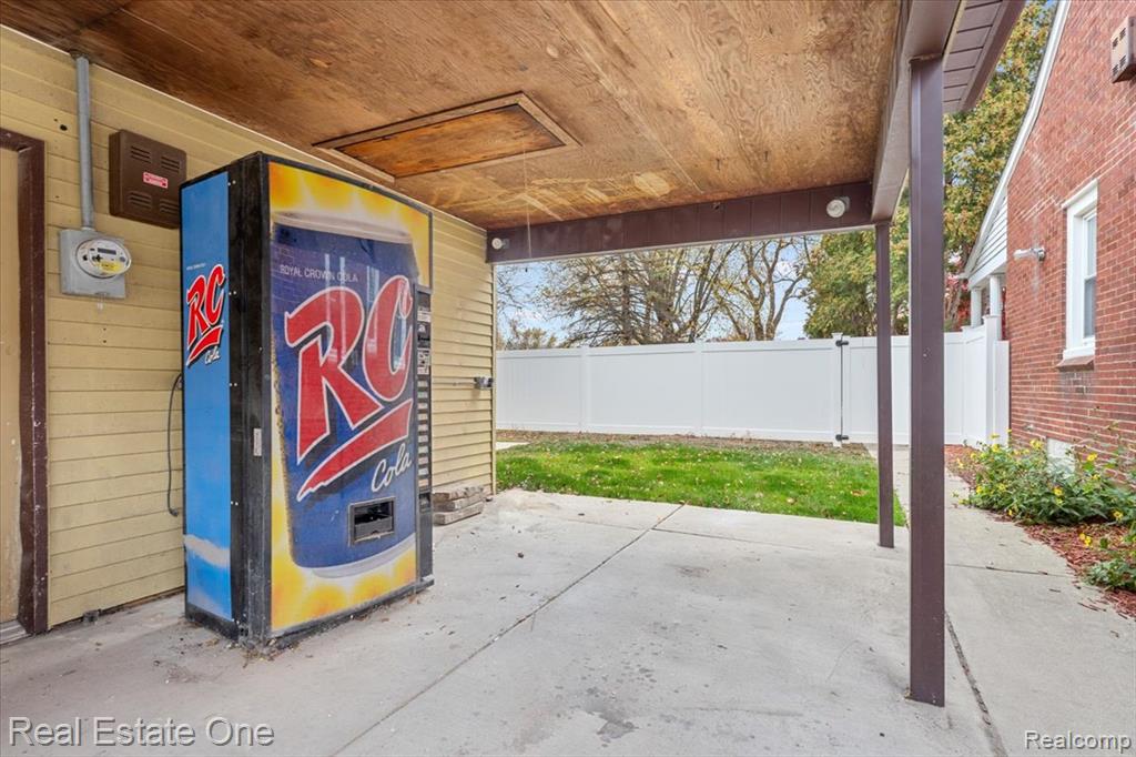 1353 Ford Avenue, Wyandotte, MI 48192 — Photo 40