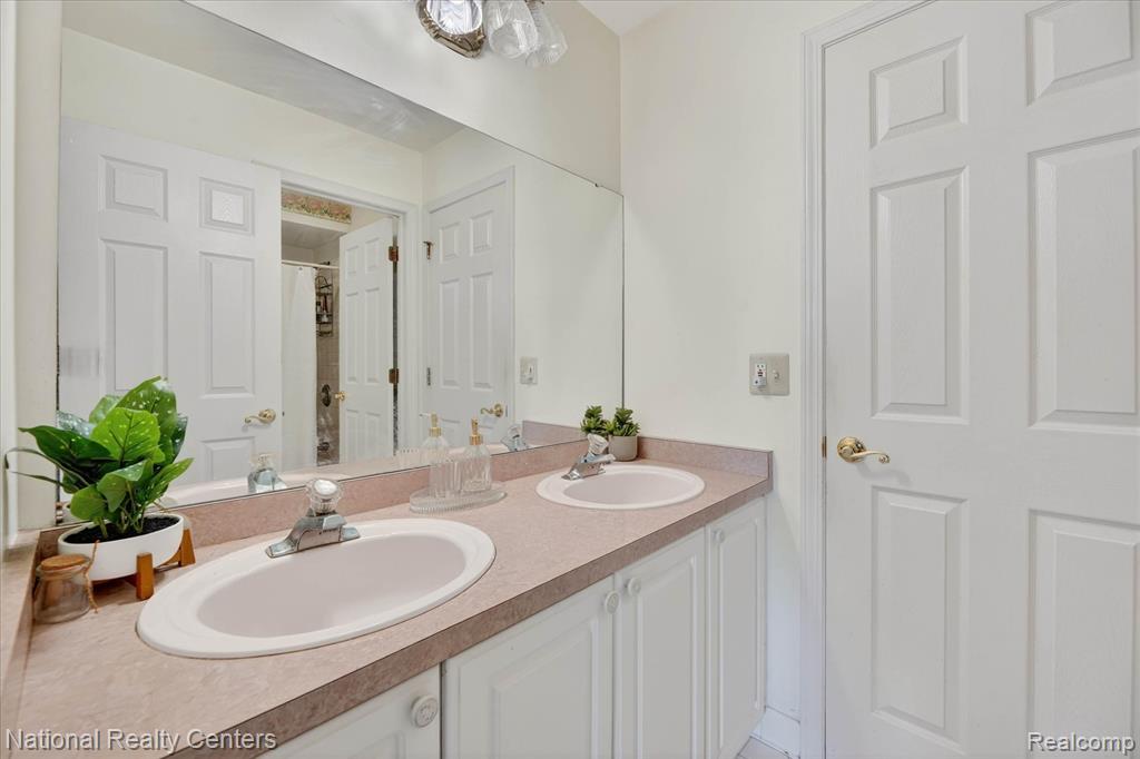47222 Northgate Court, Canton, MI 48188 — Photo 46