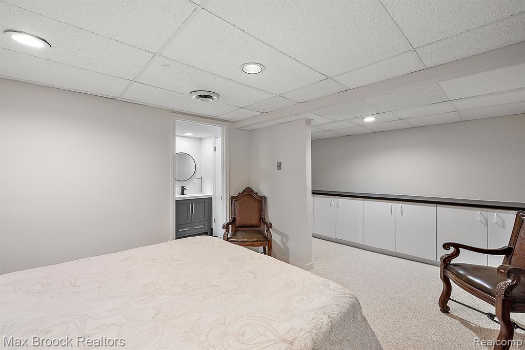 4222 Barn Meadow Lane, West Bloomfield, MI 48323 — Photo 31
